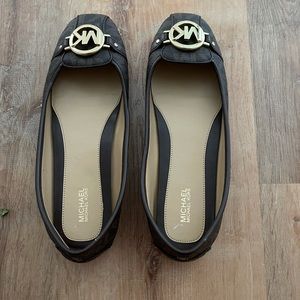 Michael Kor Flats 8.5